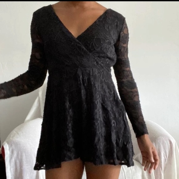 Lace romper - Picture 2 of 8